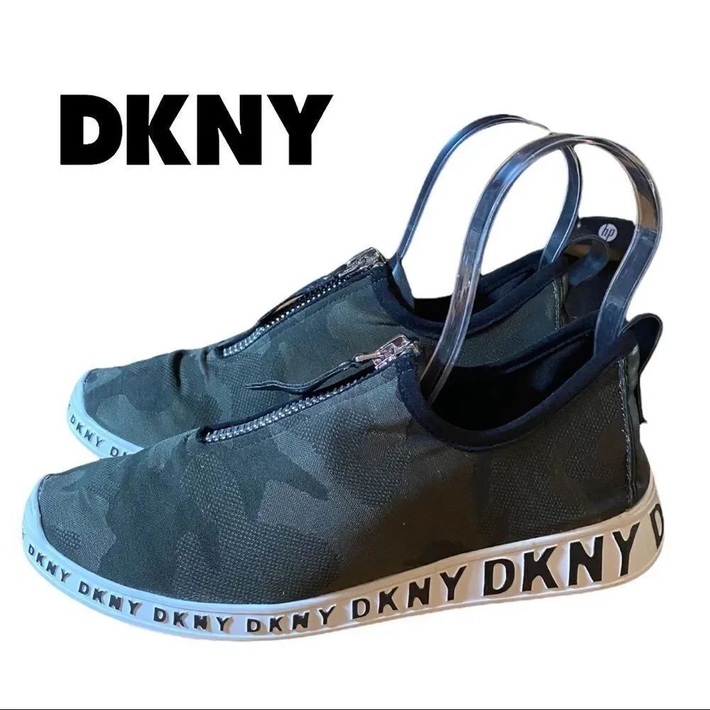 DKNY Women's "Melissa" Camo Neoprene Shoes Sneakers 8.5